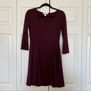 FOREVER 21 Maroon Pleated 3/4 Sleeve Dress